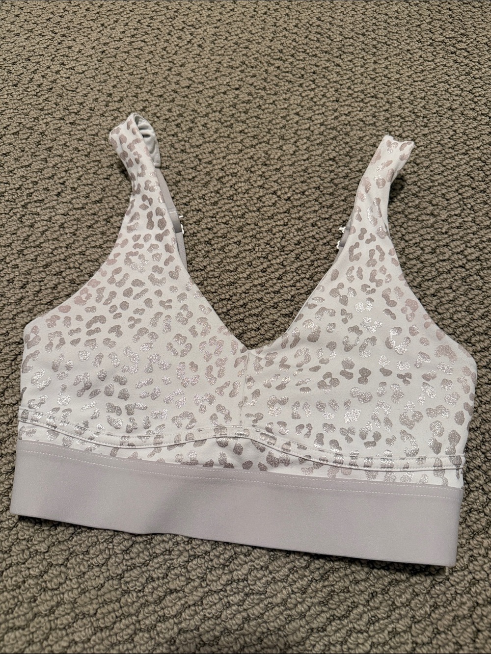 Fabletics All Day Every Day Low Impact Bra, White/Silver, size Small
